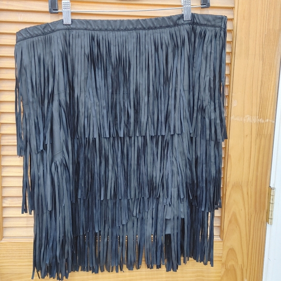 NWOT Torrid Faux Leather Mini Skirt Size 20 - Picture 4 of 6